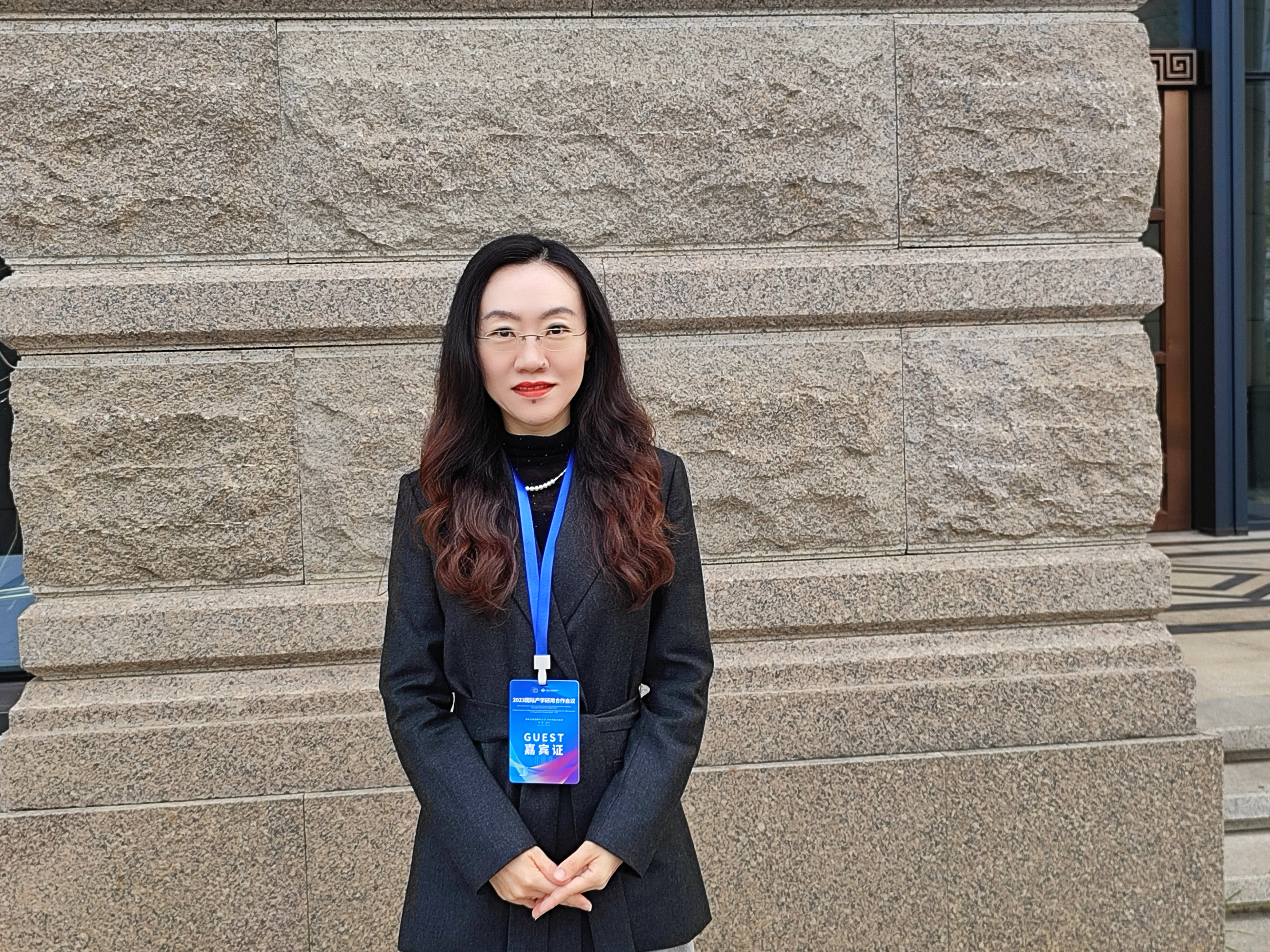 03 安泰天龍-優(yōu)秀黨員王玲.jpg 03 安泰天龍-優(yōu)秀黨員王玲.jpg